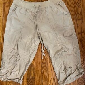 Tommy Hilfiger Light Beige Cargo Capris